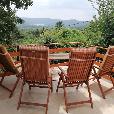 Barkoca Es Szepkilatas Vendeghaz / Cabin Verőcemaros Esterno foto