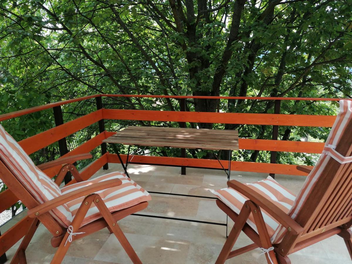 Barkoca Es Szepkilatas Vendeghaz / Cabin Verőcemaros Esterno foto